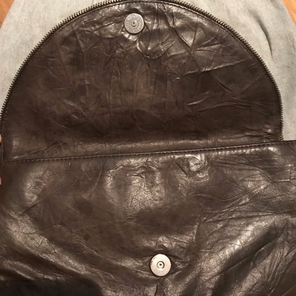 Lauren Merkin -brown leather zip trim clutch - Picture 4 of 6